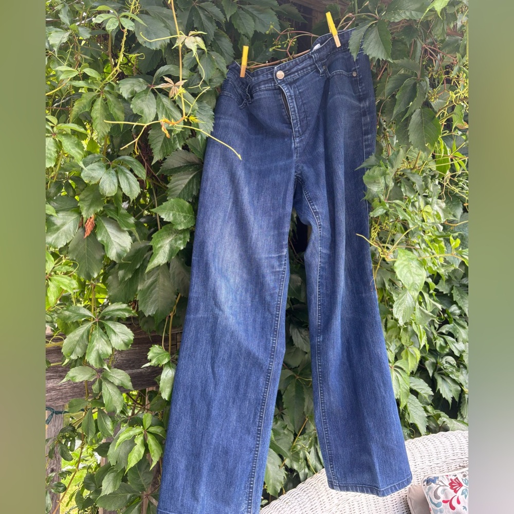 12 petite Women’s Jeans.